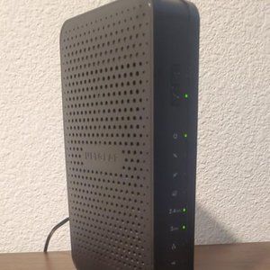 NETGEAR Dual-Band Wi-fi N300 Router with 8 x 4 DOCSIS 3.0 Cable Modem (C3700)